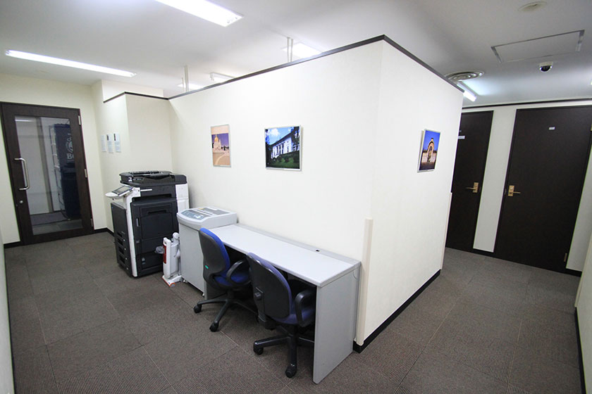 新宿レンタルオフィス1人用～4人用のお部屋をご用意、ビジネスに必要な設備も充実